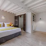 Maison De
